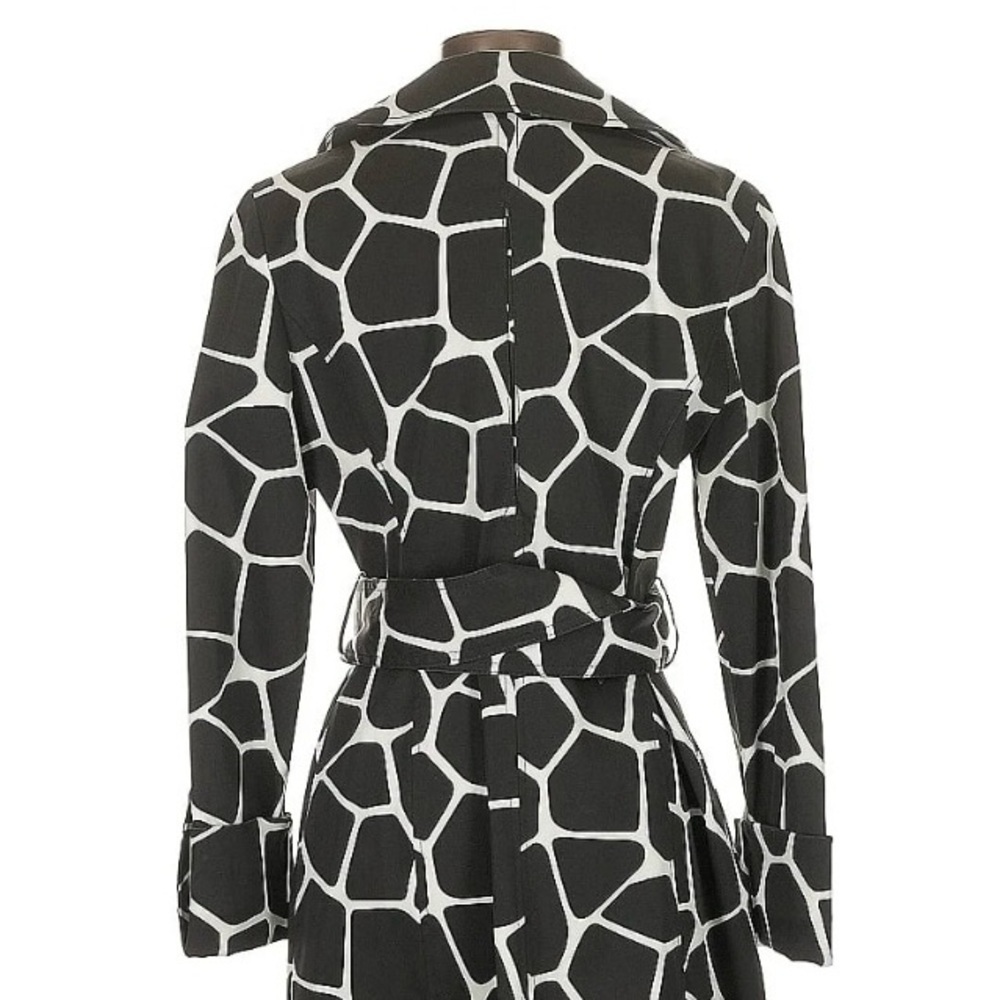 INC International Concepts Black and White Patterned Coat - Picture 4 of 9